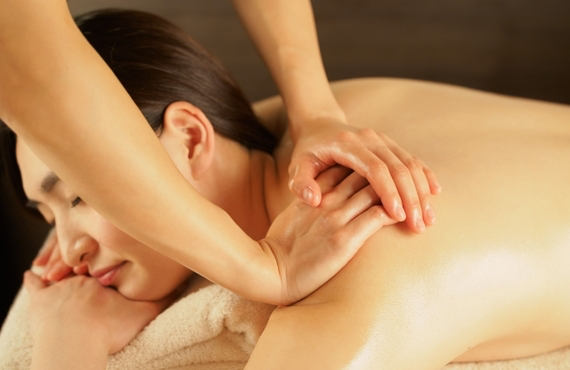 文京区のエステではオールハンドのボディーエステも承っております